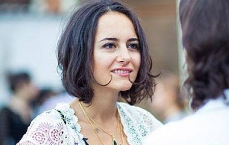 Kim deyir ki, Qarayevin qızı xalqdan 