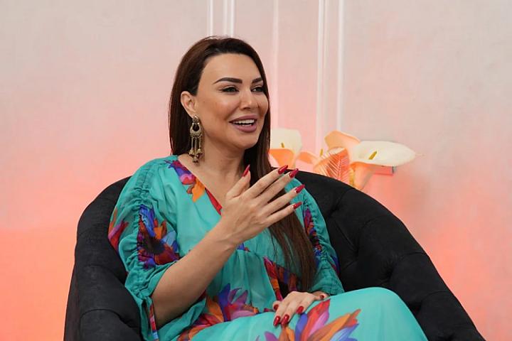 Müğənni ilə psixoloq arasında GƏRGİNLİK: 