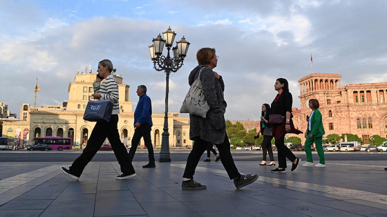 В Армении на каждые 100 человек... – ИНТЕРЕСНАЯ СТАТИСТИКА