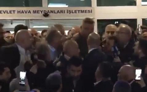 Evində axtarış aparılan “Fənərbaxça” prezidenti belə qarşılandı - 