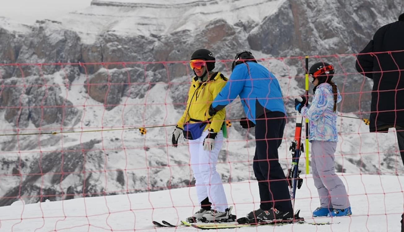 Zirvələri qarlı, yolları buzsuz Şahdağ – 