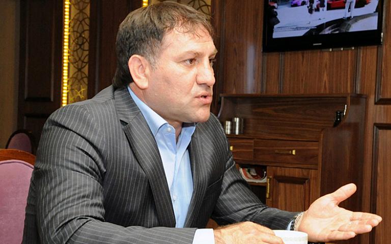 Füzuli Musayev Müdafiə Nazirliyinin komandasını təhqir edib?