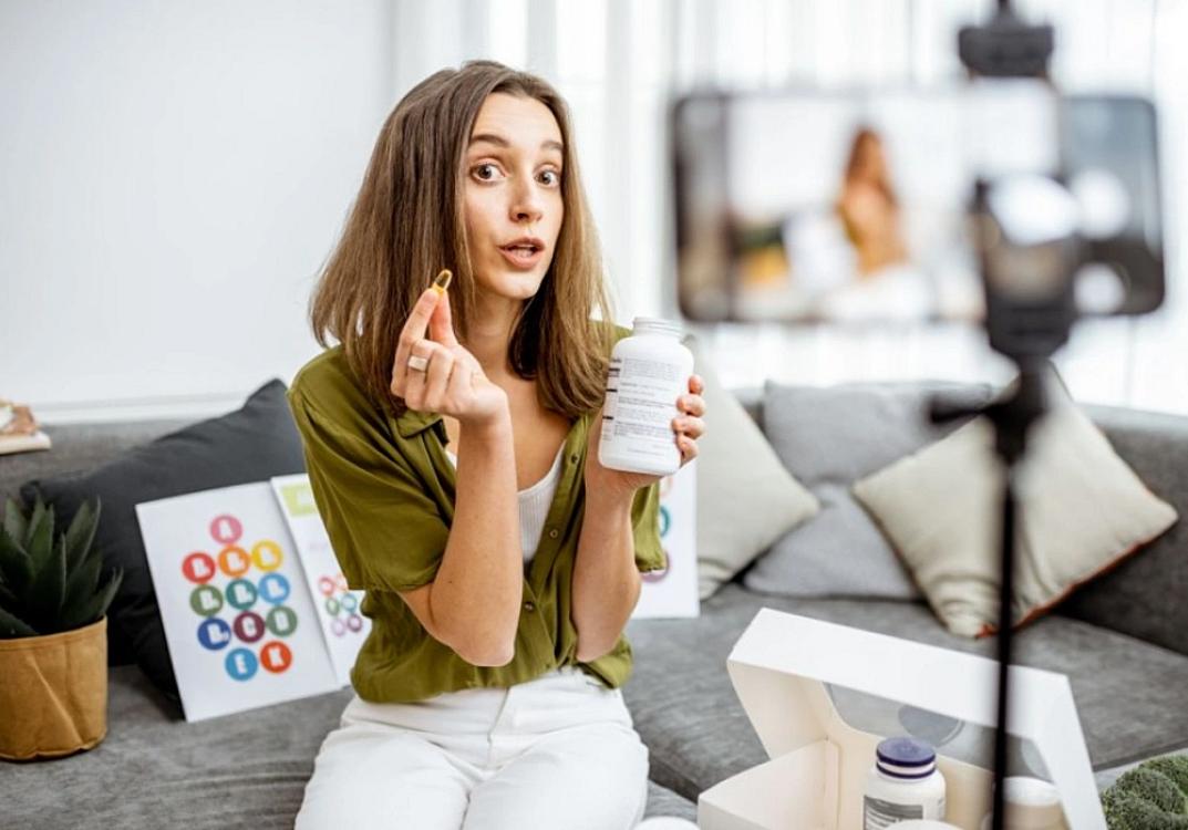 A wave of medical advice on social networks - Bloggers presenting themselves as "health experts"