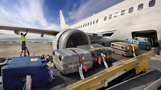 Naxçıvanda sərnişinlərin baqajından qızılları aeroportun işçiləri oğurlayıb - 