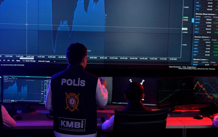 Sosial şəbəkə profilləri izlənilir? - 