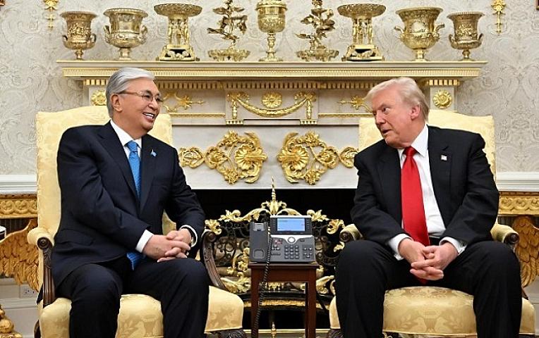 Трамп Токаеву посмотрите, какой подарок сделал -