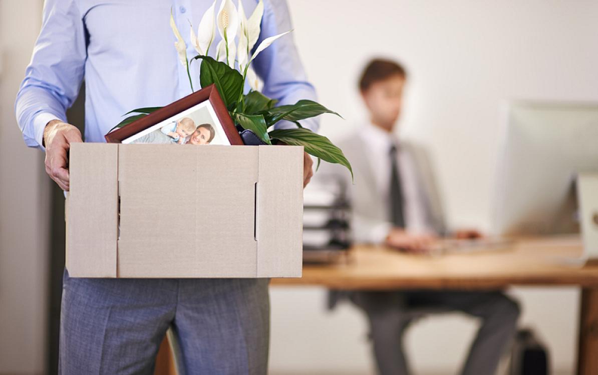 İşdən çıxan şəxsə nə qədər