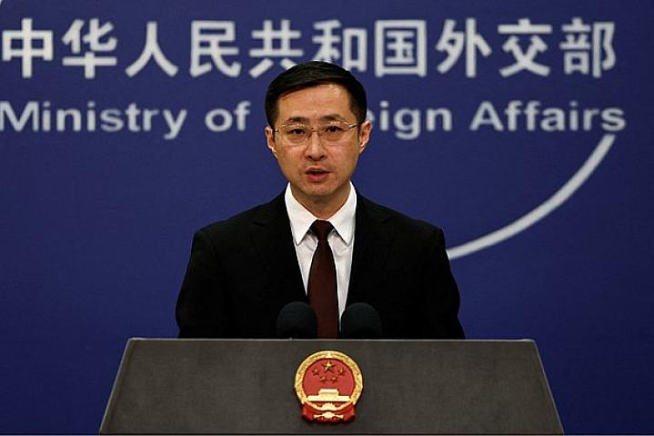 Çin ABŞ-ni ikiüzlülükdə