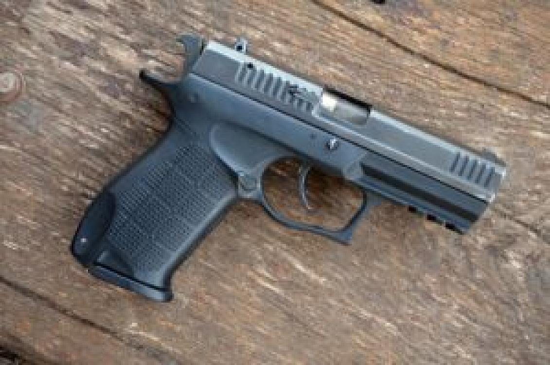 13 yaşlı qız təsadüfən özünə