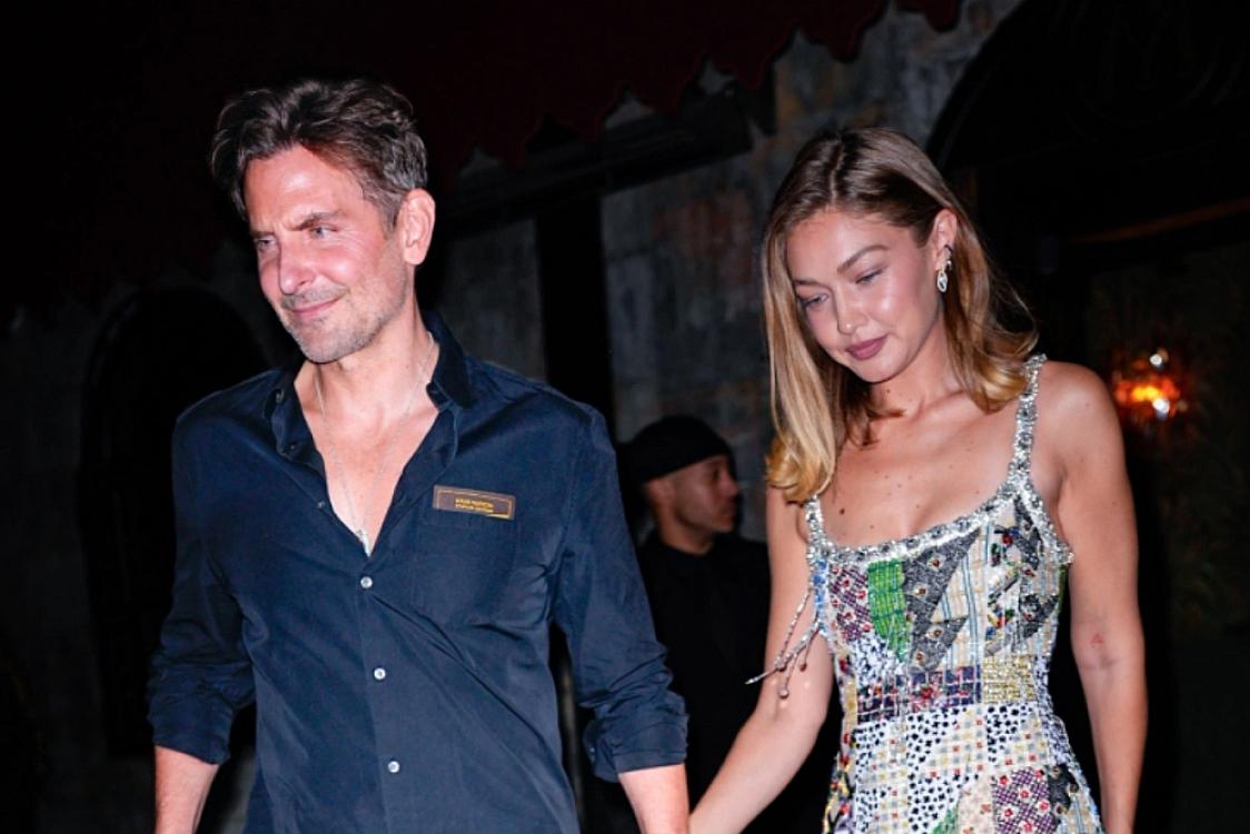 50 yaşlı Bredli Kuperdən model Cici Hadidə evlilik təklifi