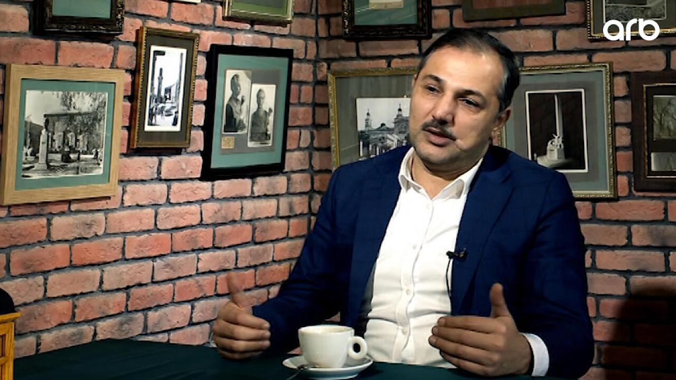 "Ağa Kərimə, Ağa Mirzəyə ustad deyib, ona da deyə bilmərəm!"