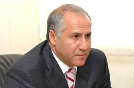 Sabiq nazir külli miqdarda borca düşdü - 