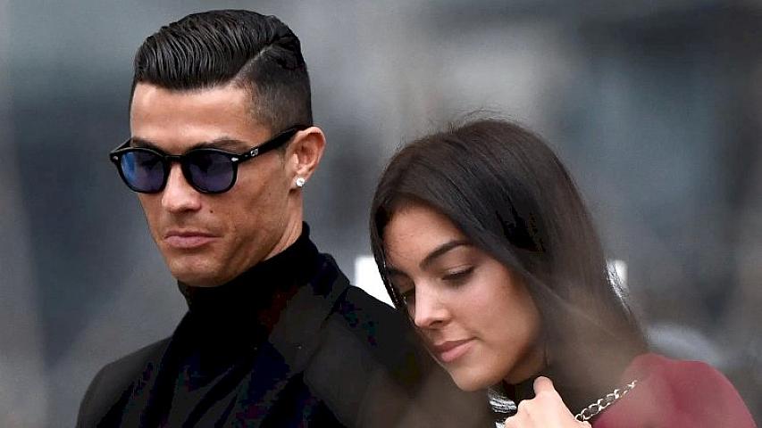 Ronaldo Corcinaya milyonluq sürpriz etdi - 
