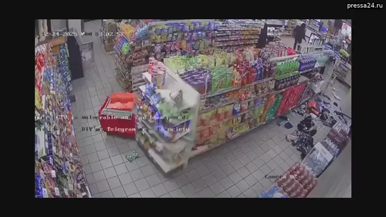 Bankomatı oğurlamaq istədilər, mağaza dağıldı  – 