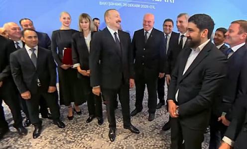 Prezidentin dünya çempionu ilə səmimi dialoqu: “Sən hələ yarışırsan?” – 