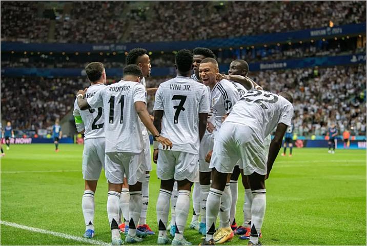 "Real Madrid"in 2026-27 mövsümü üçün ev formasının fotosu 