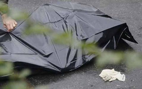 55 yaşlı kişi hündürlükdən yıxılıb öldü