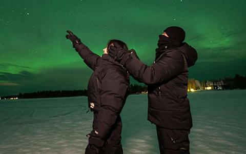 Arda Gülər sevgilisi ilə şimal işıqlarını izlədi - 