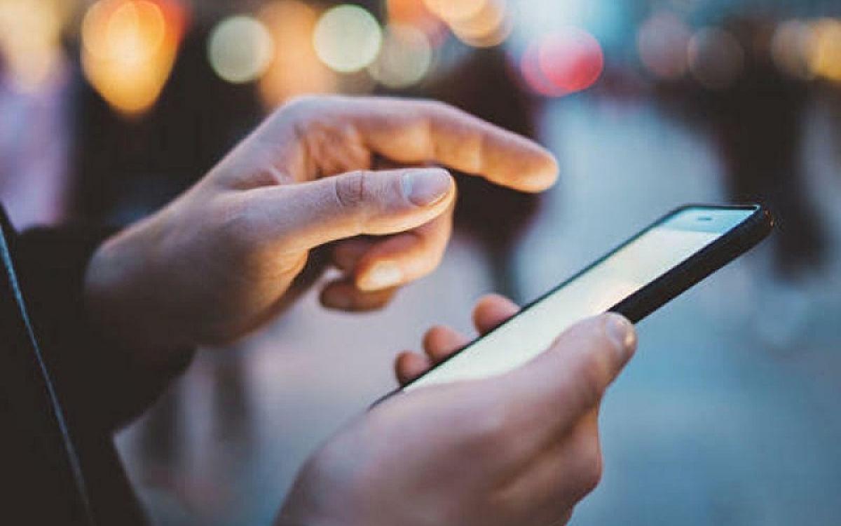 Bakıda sürücünün telefonunu 