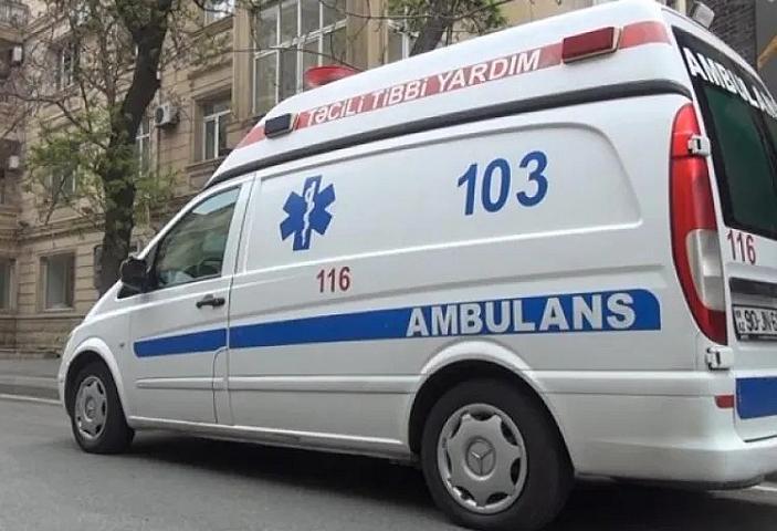 Goranboyda təcili yardım avtomobili qadını vuraraq 