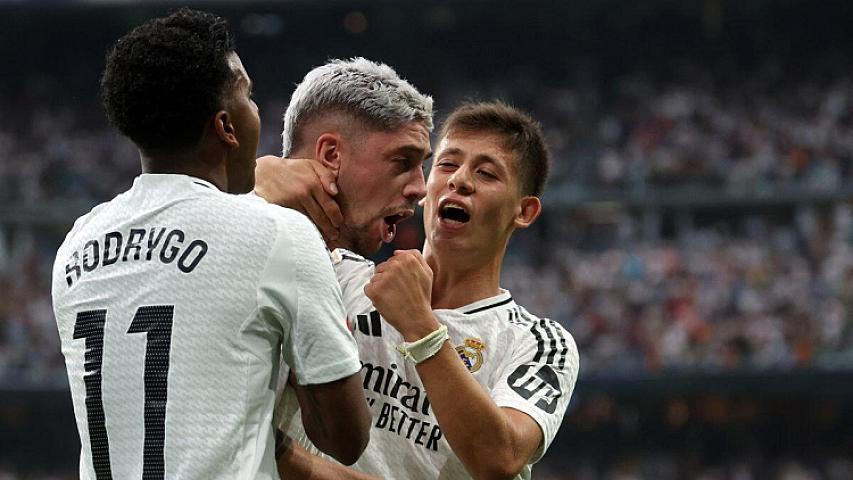 "Liverpul" "Real"ın ulduzuna 