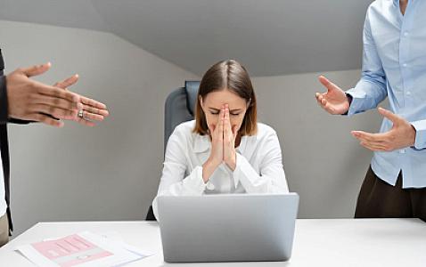 İşdə ailə vəzifələrinə görə ayrı-seçkilik