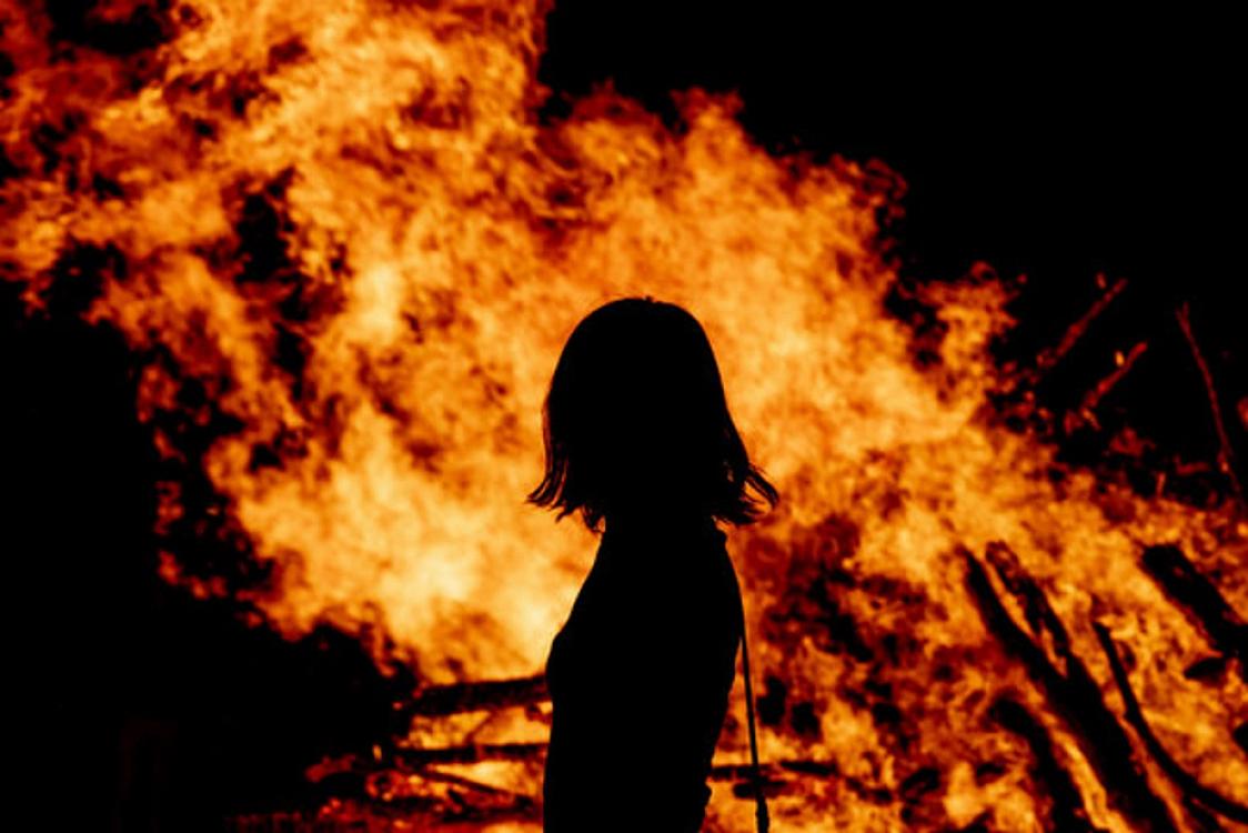 Moskvada tacik sevgilisini diri-diri yandırıb Azərbaycana qaçdı