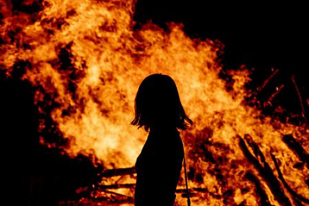 Moskvada tacik sevgilisini diri-diri yandırıb Azərbaycana qaçdı