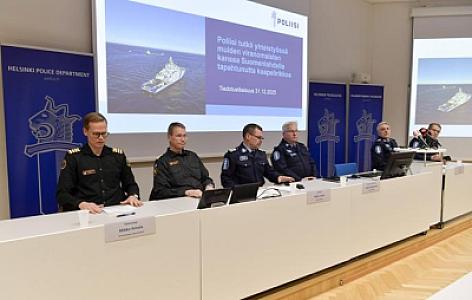 Finlandiya sualtı kabeli zədələyən gəmini saxladı: 