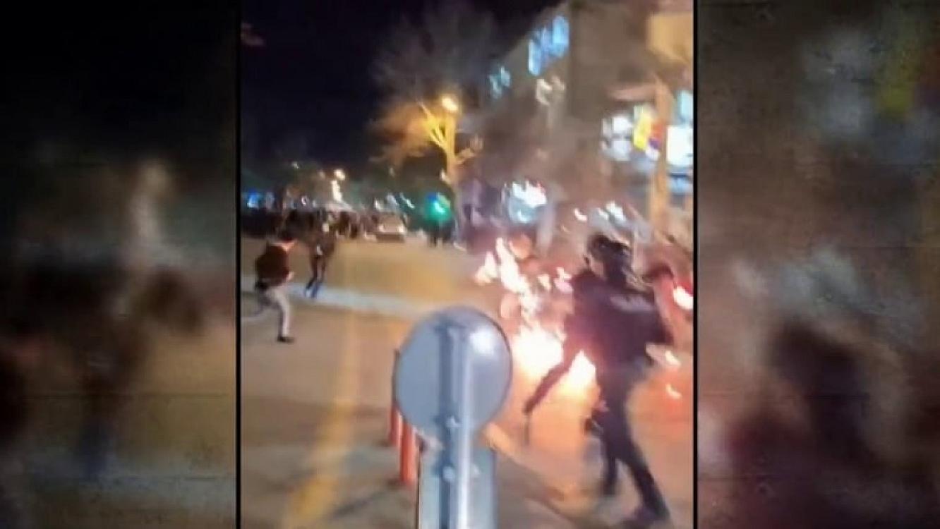 Həmədanda son vəziyyət: dini kitablar yandırıldı, məscidə hücum cəhdi oldu