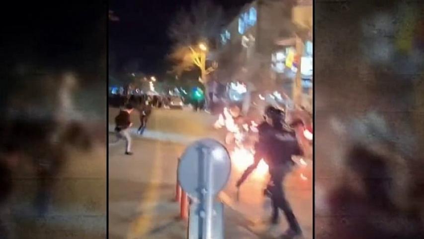 Həmədanda son vəziyyət: dini kitablar yandırıldı, məscidə hücum cəhdi oldu