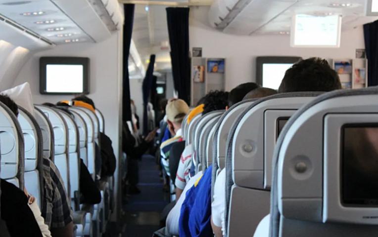 Ankara-Bakı təyyarəsində dava - 