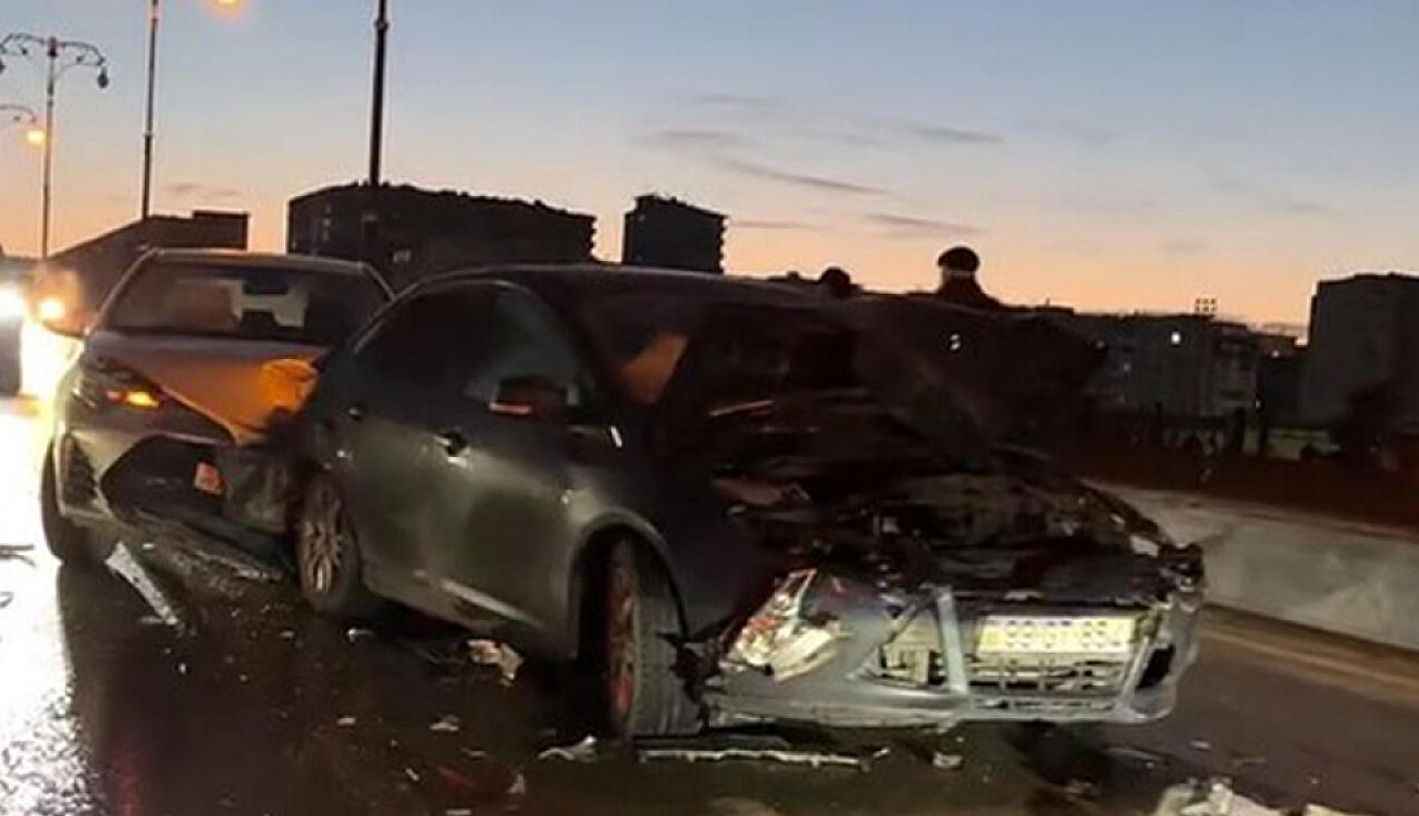 Paytaxtda zəncirvari qəza - 