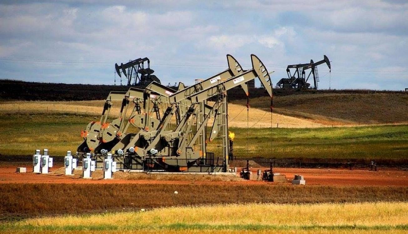 Venesuelada neft hasilatı ABŞ şirkətlərinə veriləcək 