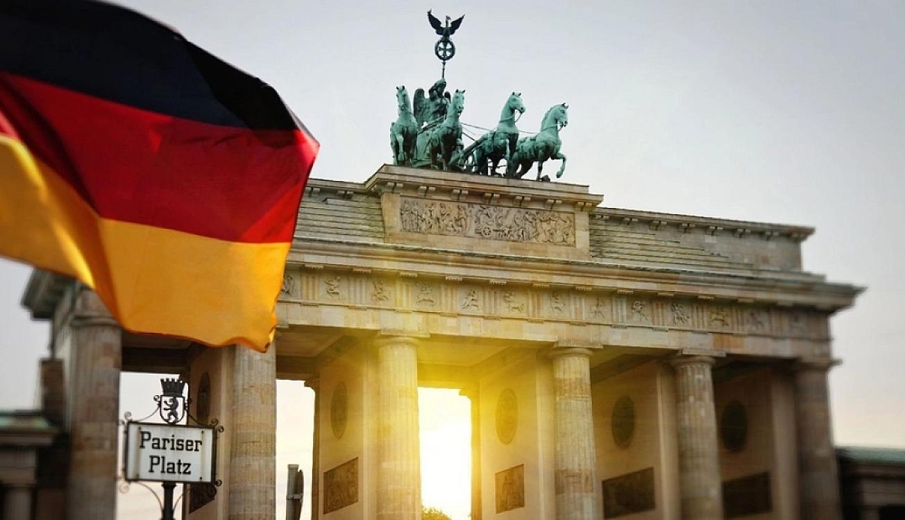 Berlində FÖVQƏLADƏ VƏZİYYƏT 