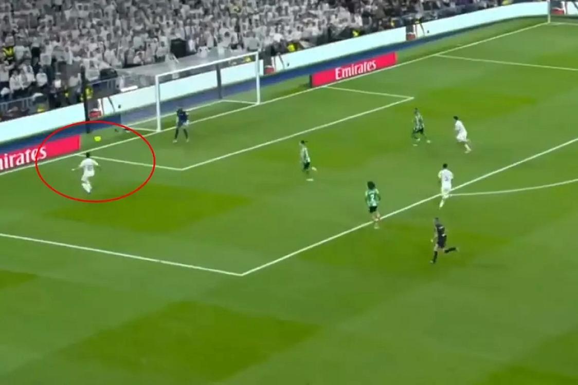 Arda Gülər oyuna daxil olduqdan 5 dəqiqə sonra etdiyi hərəkət ilə 