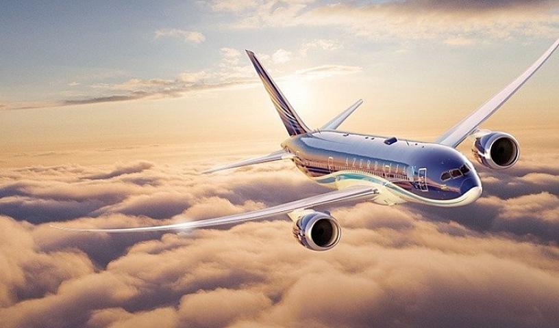 Praqa-Bakı reysində həyəcanlı anlar: 