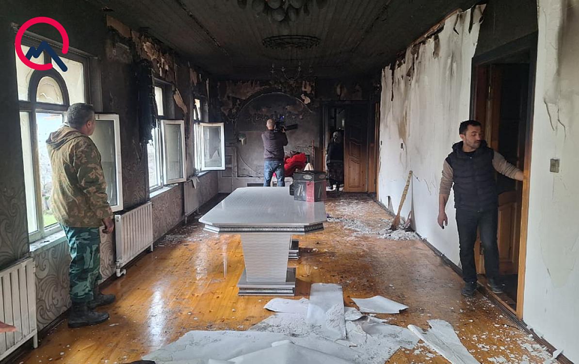 Oğrular mürəbbə yeyib evi yandırdılar - 