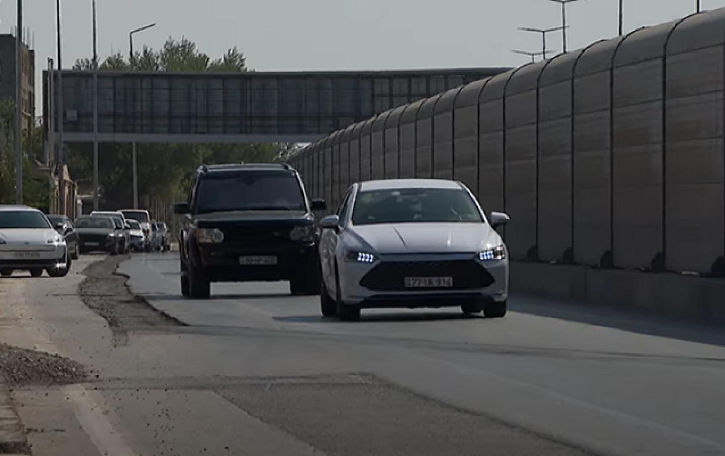 Bu yolda sürücülər istiqaməti 