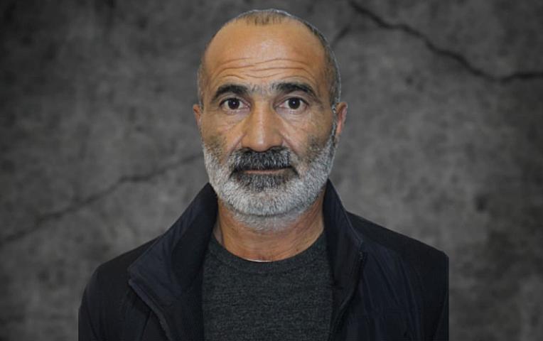 Lənkəranda məzar daşını sındıran şəxs 