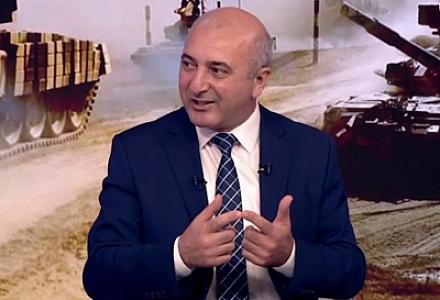 Ədalət Verdiyevlə bağlı 