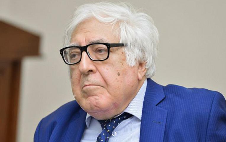 “Hər şeyi qoparmaq istəyirlər, ildə 15 manat verməyə qıymırlar” - 