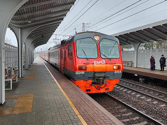 Rusiyada faciə: qatardan yıxılan yeniyetmə 