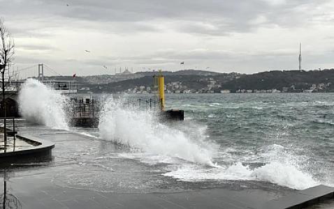 Türkiyədə fırtına həyatı iflic etdi - 