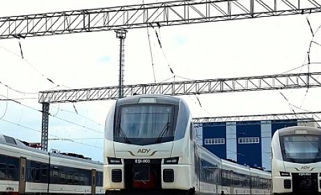 Qatardan istifadə edənlərin NƏZƏRİNƏ - 