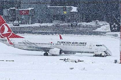 Число отменённых рейсов в аэропортах Стамбула возросло до 124