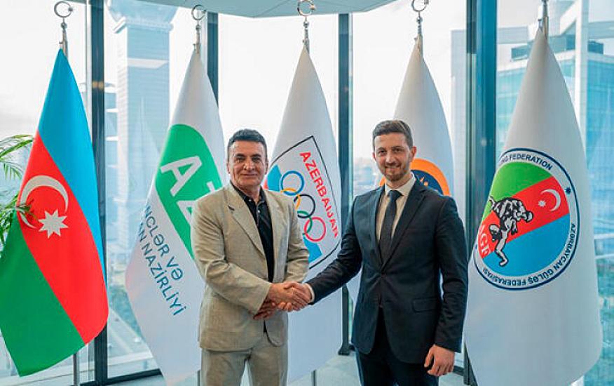 Güləş millimiz ona 