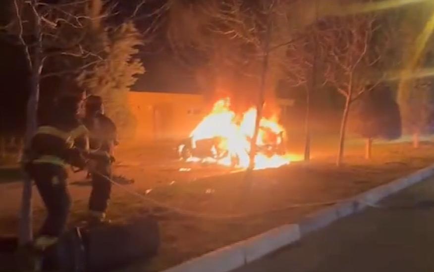 Sumqayıtda avtomobillər toqquşdu - “Prius” yandı - 