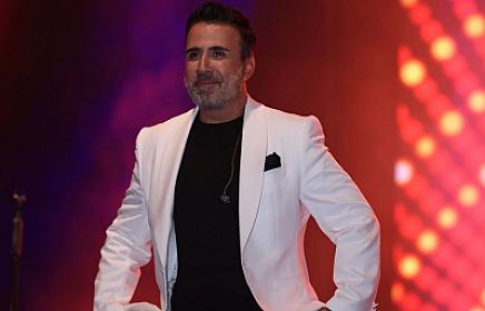 Əmrah azərbaycanlı müğənni ilə bağlı paylaşım etdi - 