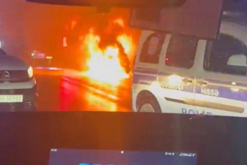 Tbilisi prospektində maşın yanır - 